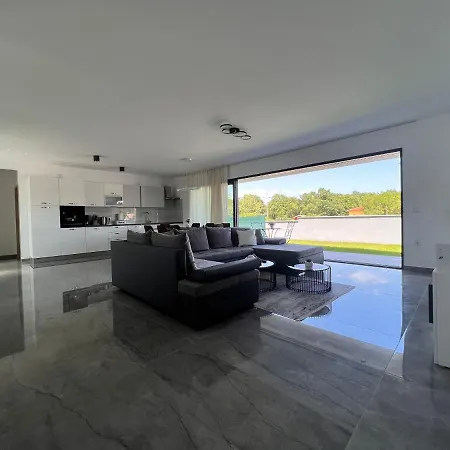 Villa H