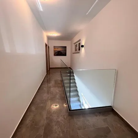 H Villa *