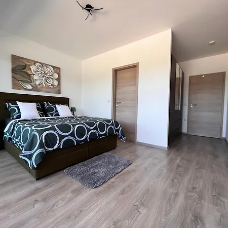 H Villa *