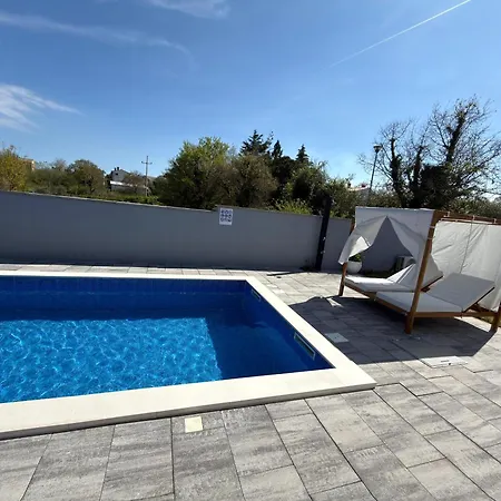 Villa H