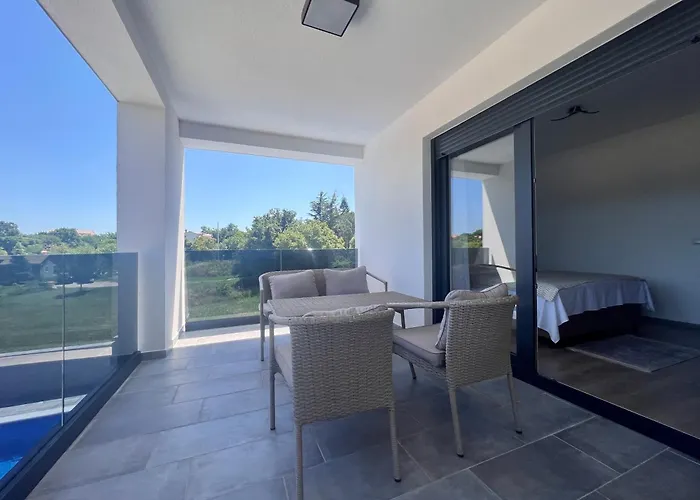 Vila H Labin (Istria)