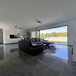 Villa H