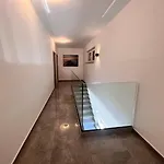 H Villa *