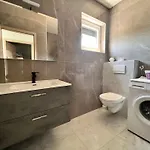 H Villa *