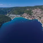 Villa H